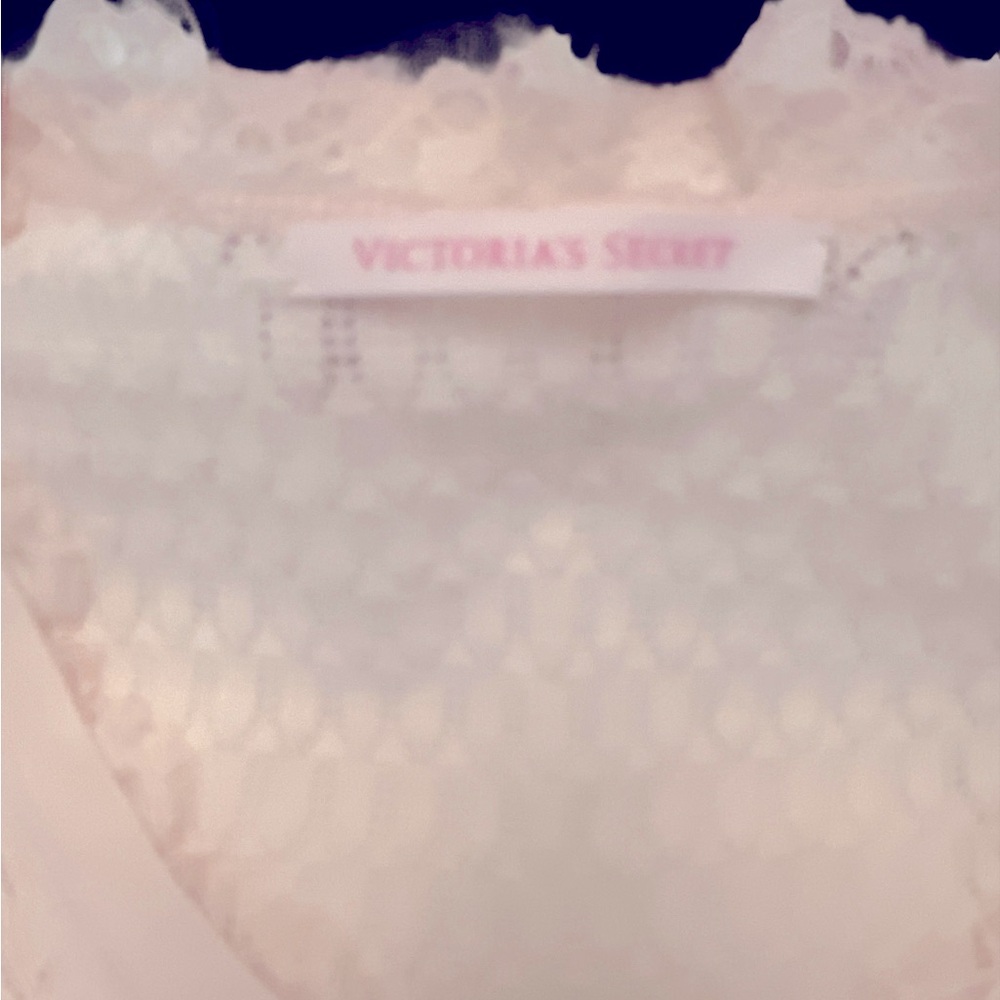 Victoria’s Closet Pale Pink lightweight Sweater (med) - Picture 5 of 5